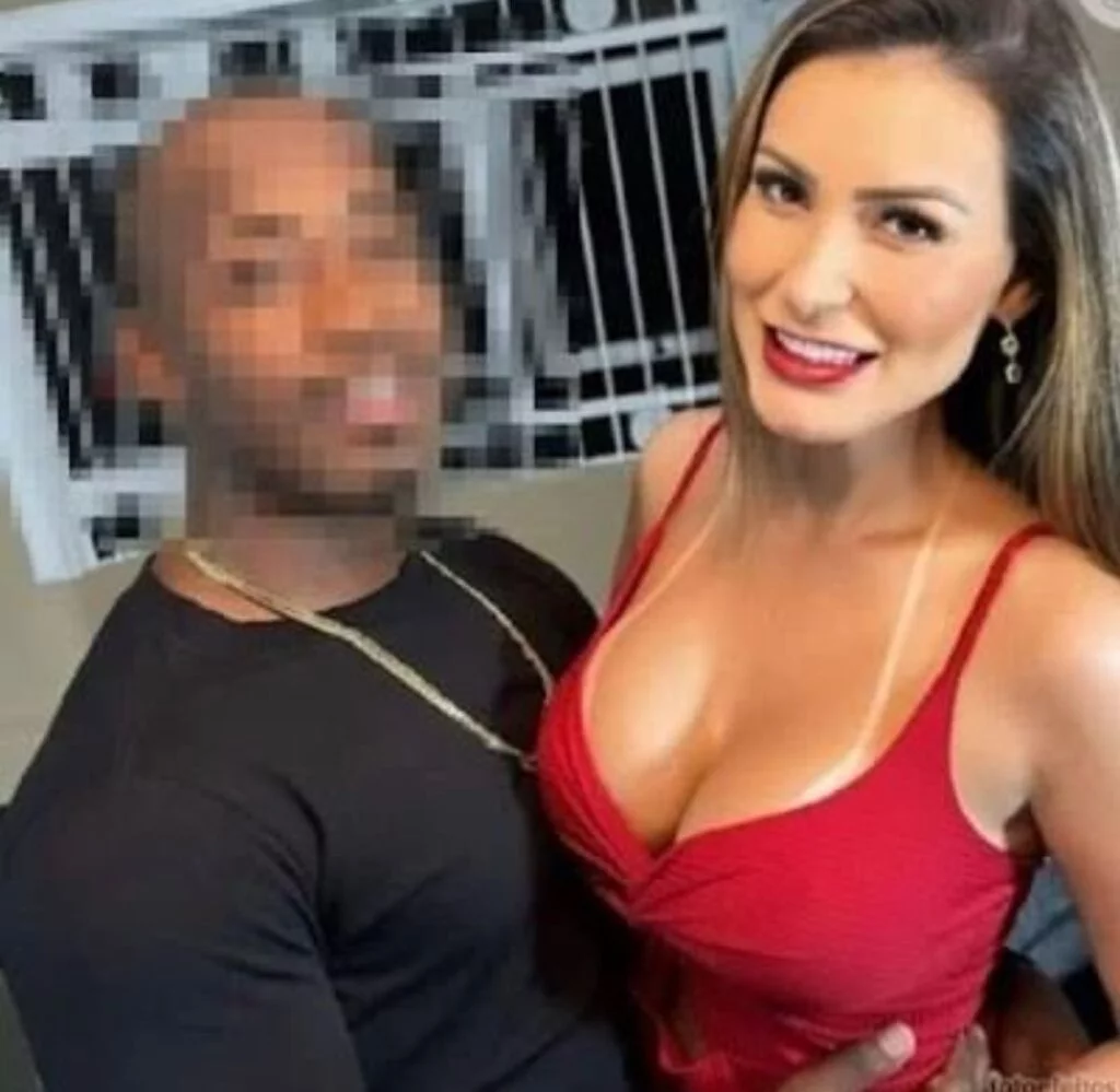 Andressa Urach faz sorteio de uma noite de amor, mas se arrepende quando viu o venc… Ver mais