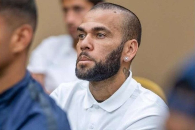 Caso Daniel Alves: Jogador tirou sua vida na prisã0? Família lamenta e diz qu.. Ver mais